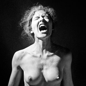 Serie Anatomie Edin Mustafic: Der menschliche Rumpf als anonymes, skulpturales Objekt, radikale Entfremdung der Form.
